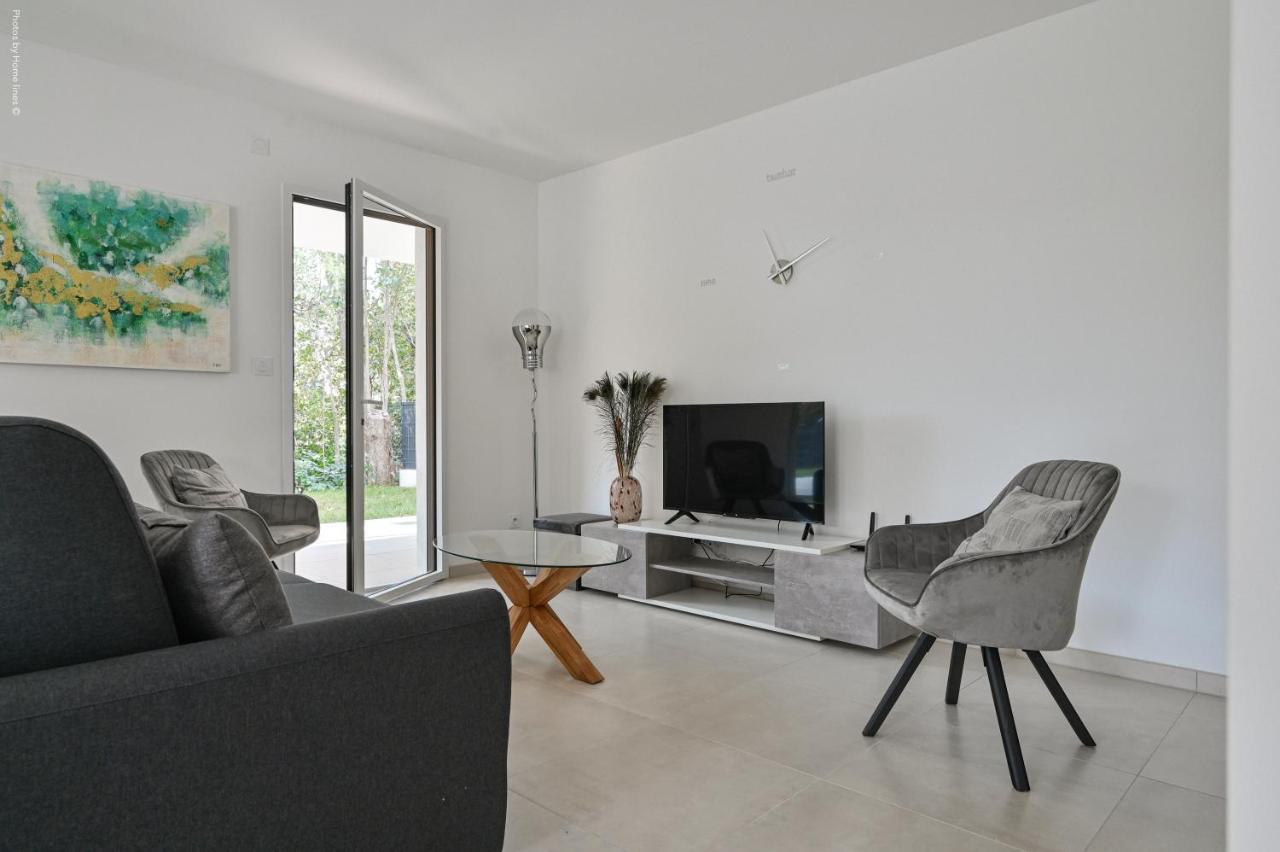 T3 Neuf - C13 - Jardin-Terrasse Et Piscine - Acces Direct Plages Et Centre Village Saint-Cyr-sur-Mer Kültér fotó